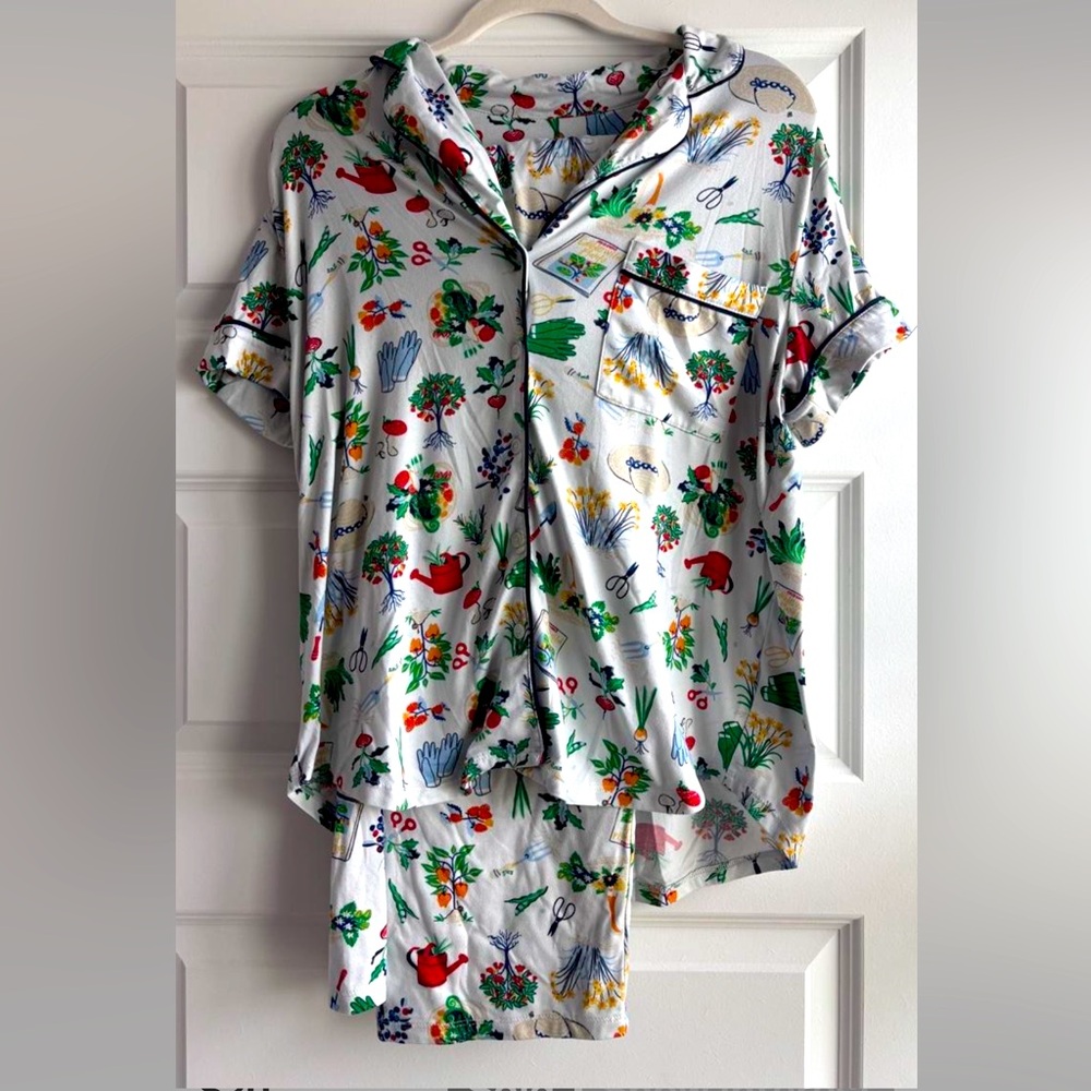 Kate Spade Vibrant Garden Print Pajamas